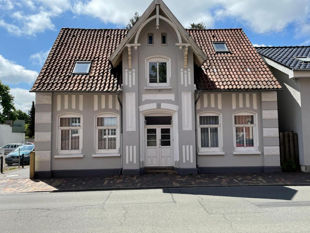 Citygluecknms - Direkt Am Bahnhof Und Einkaufszentrum Neumuenster Exterior photo